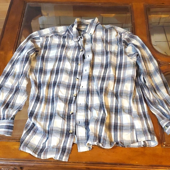 Button down - Picture 1 of 1